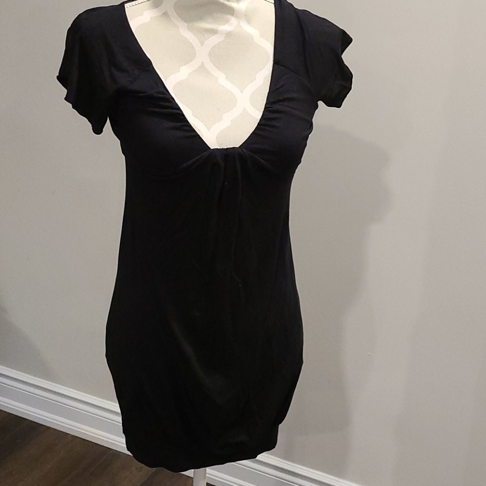 Aritzia Wilfred blk plunge neck dress / Tunic